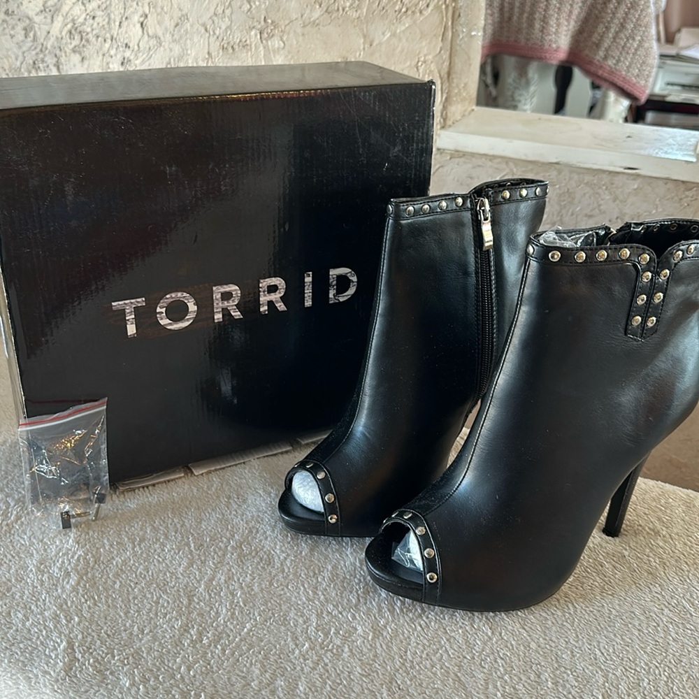 NWT Torrid Peep Toe Stud Heel Bootie